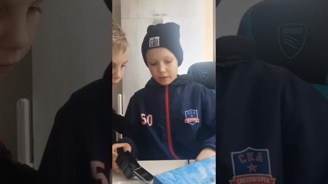 Заказал прожектор на своё др. На Ozon.Крутая , офигенная рекомендую
