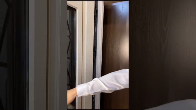 Входная уличная дверь с SMART ручка-скоба «Хамелеон»