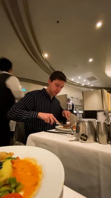Парень показал пятидневный круиз из Китая в Японию и обратно за 50 тысяч рублей