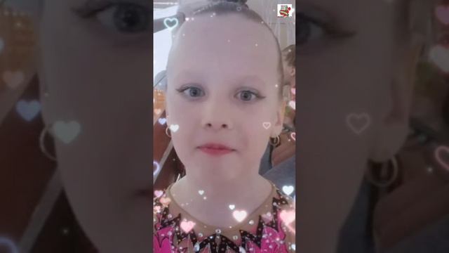 Пикселюша радуется вместе со своей Любимой Маришей о присвоении ей третьего разряда 💃🥉🏆❤️😻