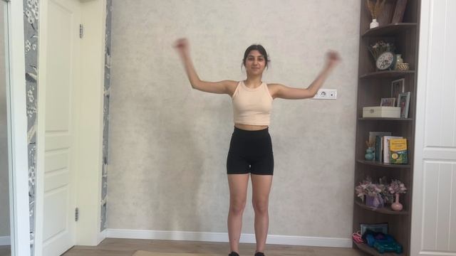 Вращение в локтях. 15 повторений в каждую сторону.