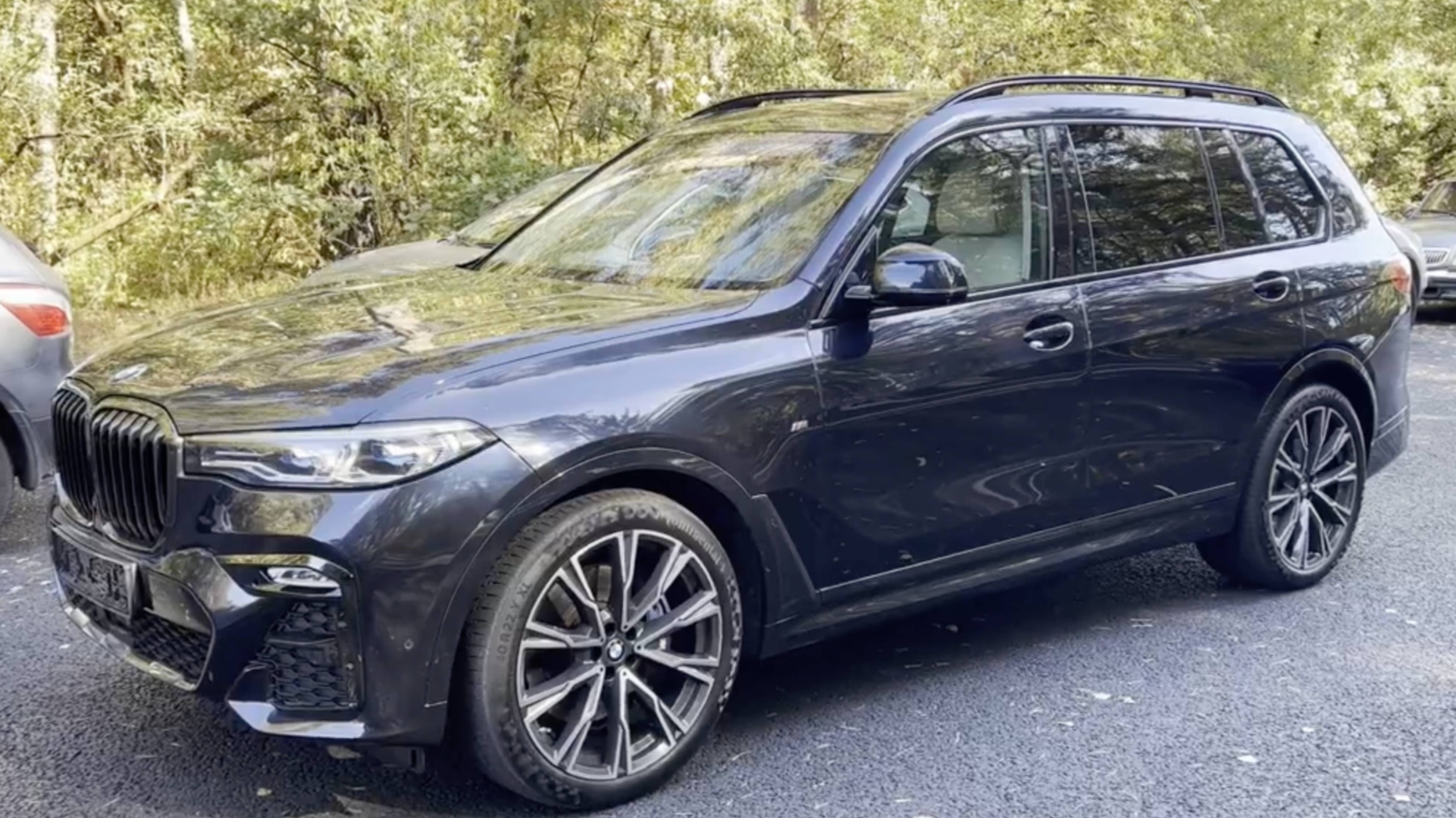 BMW X7, автомобиль старше 3 лет.