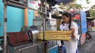 16-летняя королева сахарного тростника: Работает с 5 утра! 🎋✨
