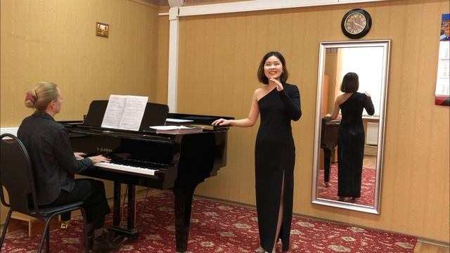 Исполнитель:Чжан Мэньюй Концертмейстер:Дарья Вадимовна Бухарова D.Wolfe , Iris .