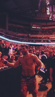 Я всех размажу / Азамат Бекоев после победы над Раяном Лодером в UFC