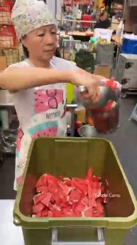 Amazing! Taiwanese Giant Watermelon Juice - Fruit Cutting Skills