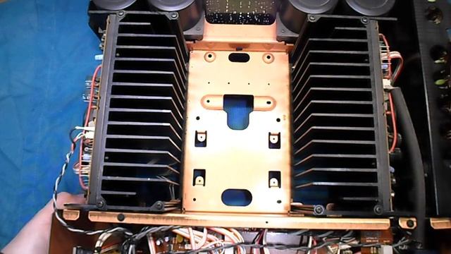 YAMAHA A2000  нові трансформатори.