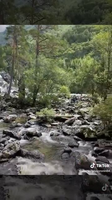 Каскад водопадов в Горном Алтае
