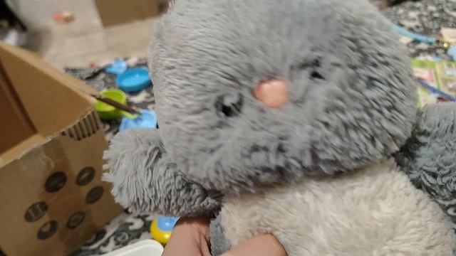 играем в мягкую игрушку