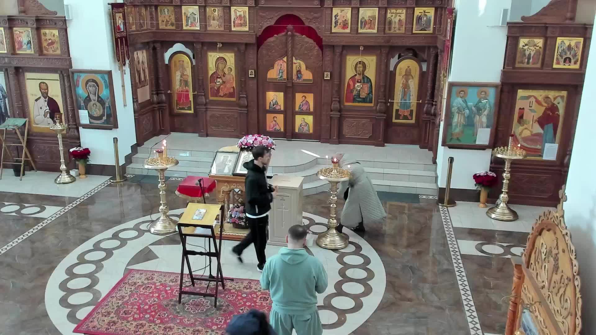 Чтение акафиста Богородице за воинов в храме свв. Космы и Дамиана 04.05.2025г.
