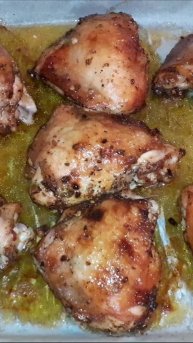 Острые куриные бедра запеченные в духовке. Как вкусно приготовить куриные бедра в духовке?