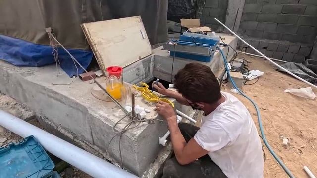 Повседневная жизнь матери-одиночки и ее четверых детей на ферме