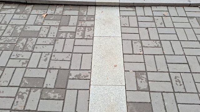 Обелиск на границе Европа-Азия на Ново-Московском тракте