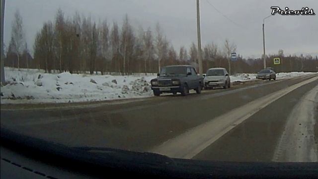 Авария у деревни Кузнечиха Вязниковского района Владимирской области 09.02.2023.  Водятлы за рулем.