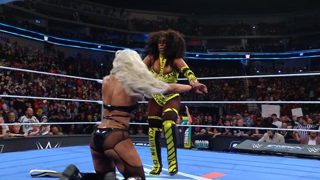 Наоми нападает на Джейд Каргилл после матча