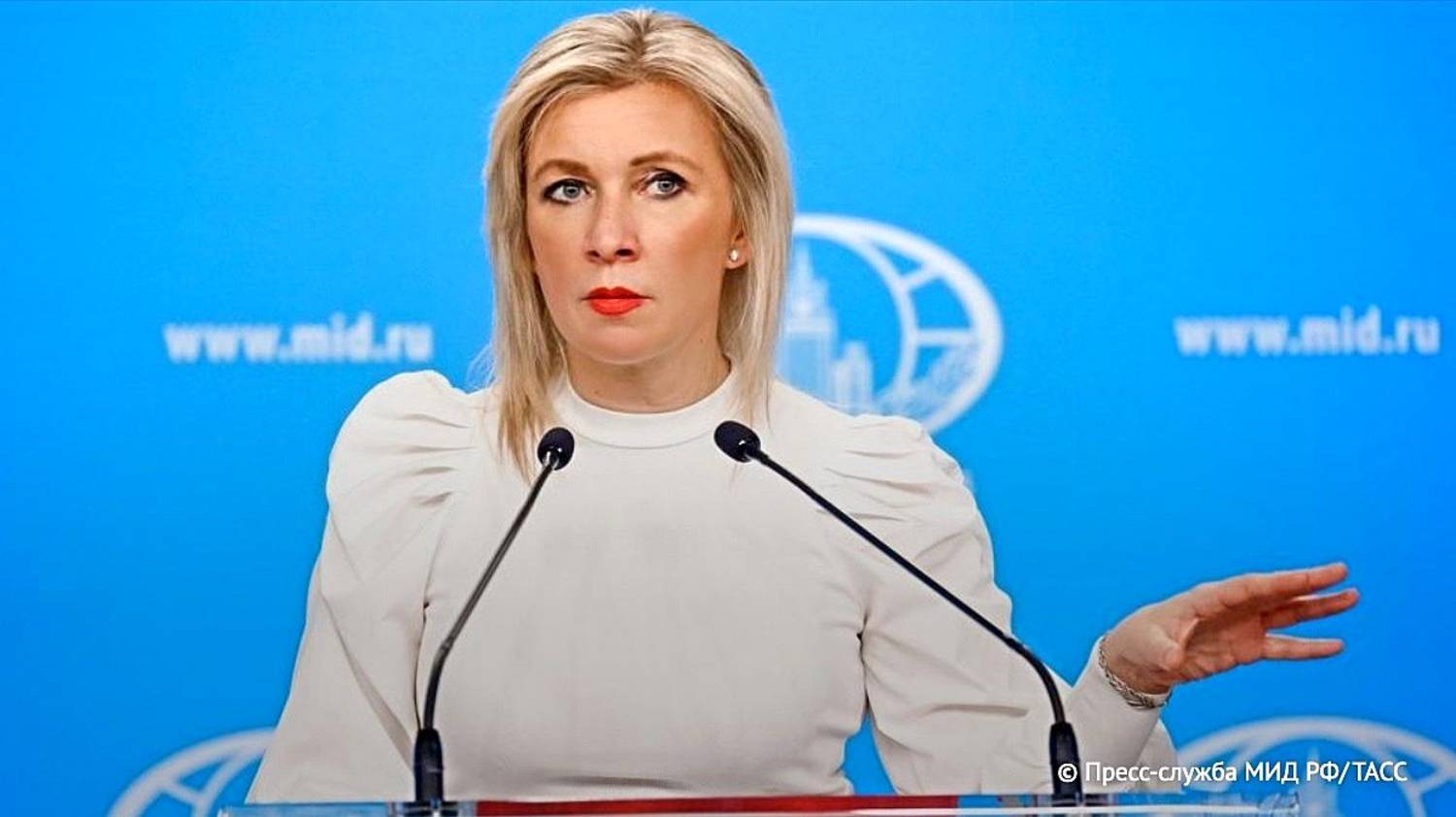 Мария Захарова прокомментировала публикацию Ермака с горящим Кремлем