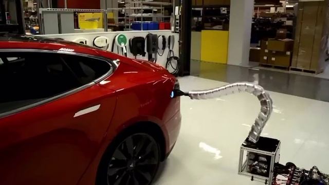 Самонаводящаяся зарядка-змея от Tesla