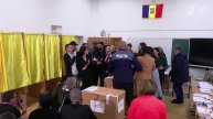 В Румынии проходят повторные президентские выборы