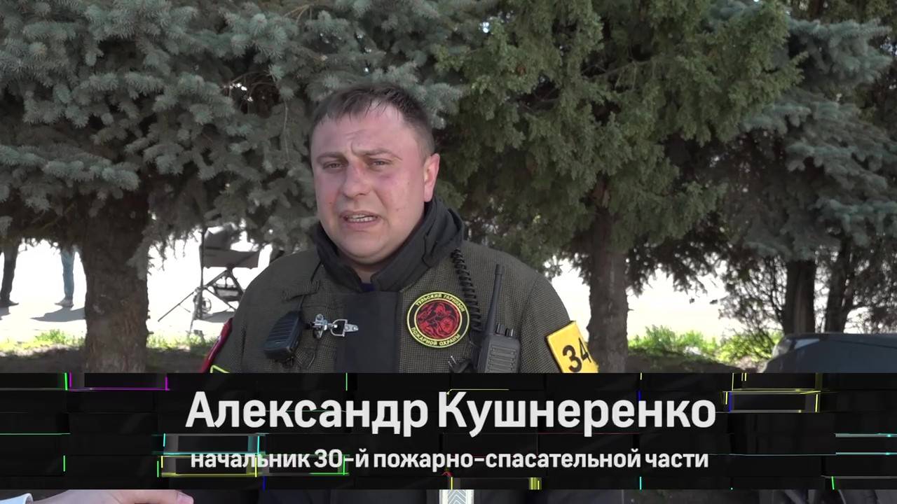 Узловские спасатели провели смотр техники и показательные работы по ликвидации ДТП