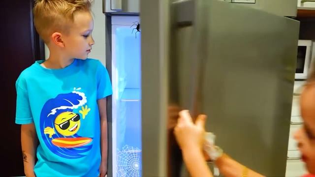 Крис и друзья готовятся, к хеллоуину