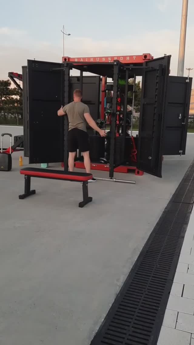 MOBILE WORKOUT UNIT
«CUBE»
Тренировочный комплекс