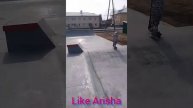 Ариша катается на самокате.mp4