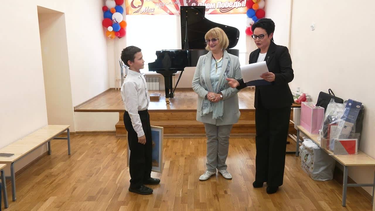 Благодаря землякам шесть юных музыкантов стали обладателями профессиональных инструментов