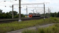 Электропоезд ЭД9М-0174 и приветливые дамы.