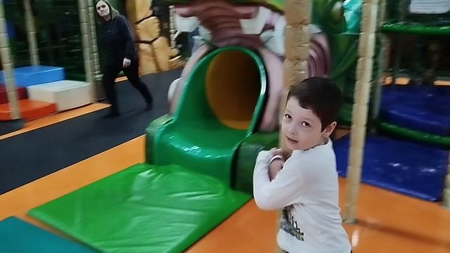 День рождения сыночка.
Детский развлекательный центр"Бумеранг"