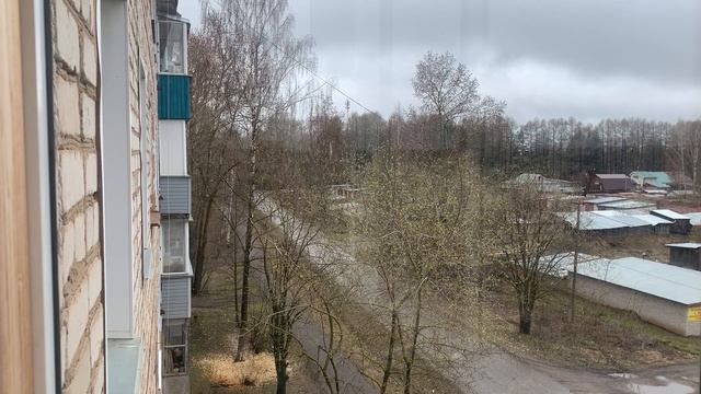 The weather outside the window in our village: пасмурно сегодня