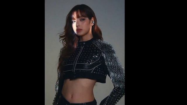 Lisa from Blackpink для бренда наушников Bose