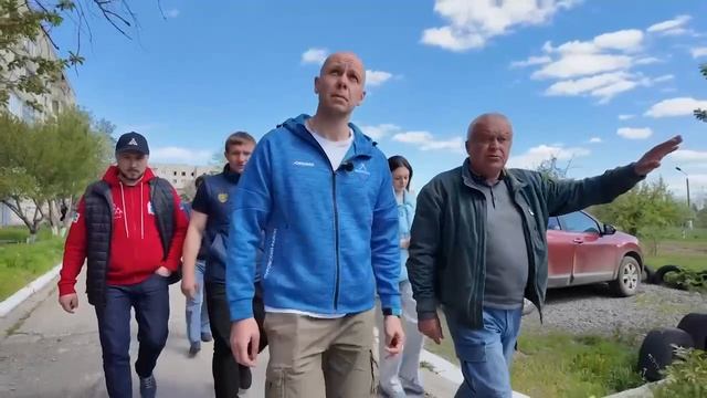 Глава Пуровского района посетил Волновахский округ