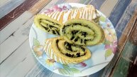Изумительная выпечка к чаю! Бисквитный рулет с щавелем и яблоками.