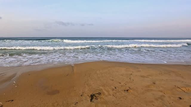 Пляж посёлка Южно-Морской  01.05.2025г.