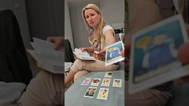 8.49 раскладывает карты ТАРО 👉 Что нас ждёт ? Что говорят карты ?