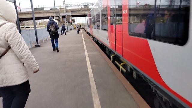 Двойной Электропоезд Ласточка ЭС2Г-030+ЭС2Г-012 До станции Тосно Прибывает на станцию Сортировочная