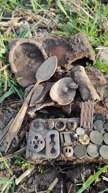 ОЧЕНЬ УДАЧНО покопал в старой деревне! Результат одного дня! #trending #metaldetecting #коп #minelab