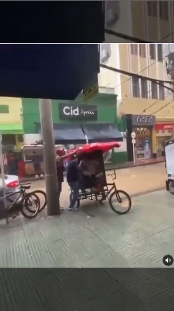 Ракета готова ко взлёту😁