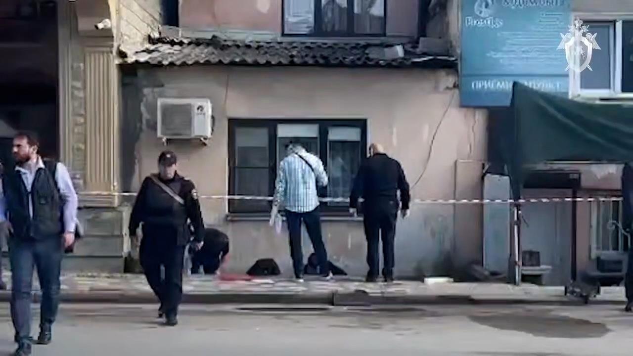СК показал кадры с места перестрелки в Махачкале
