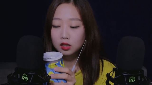 Dana ASMR. Тихий голос, движения рук, звуки рта, разнообразные предметы.