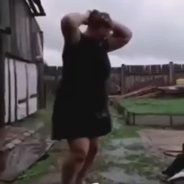 Д-девушка(х-хрупкая 😆🤣🤣🤣