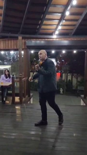 Саксофон в отеле "Аврора"