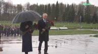 Константин Кузьмин отдал дань уважения павшим воинам-освободителям и жителям блокадного Ленинграда