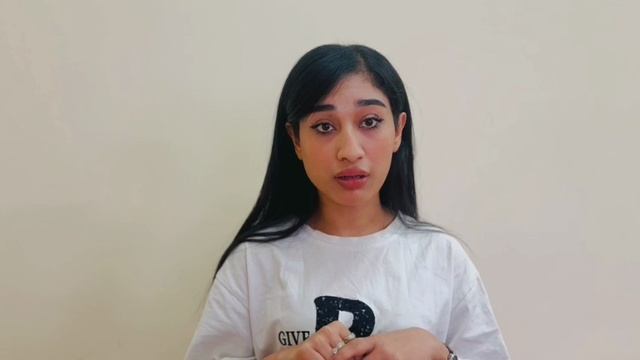 Мужество, Анна Ахматова, читает Хейрандиш Можган