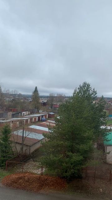 The weather outside the window in our village: прохладный май