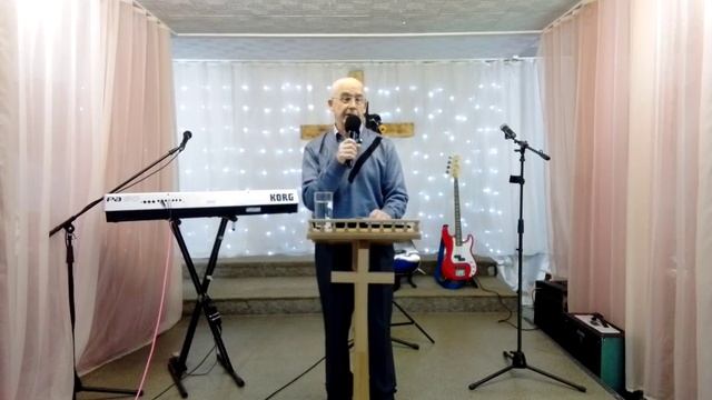 1. Символ веры, 1Кор.9гл. читает Юрий Александрович.mp4