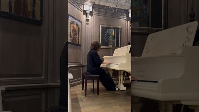 У.Гиллок Адажио
исп.Сандра Павлиашвили