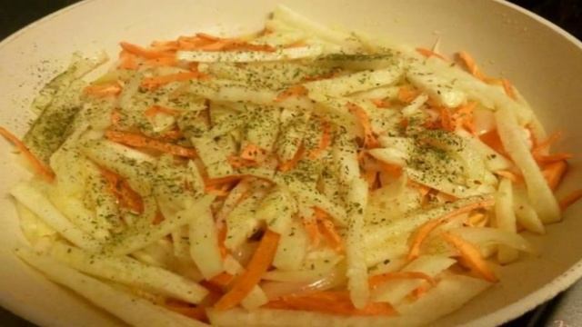 Жаренная кольраби с соевым соусом