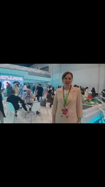 🌅 Завершаем третий день #INNOPROM25: Знаковые переговоры с компанией SANEG!