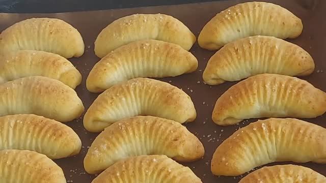 НЕМНОГО ТВОРОГА И ГОРА ВКУСНЯТИНЫ ГОТОВО🔥🔥 ТВОРОЖНЫЕ РОГАЛИКИ🔥🔥 #рогалики #выпечка